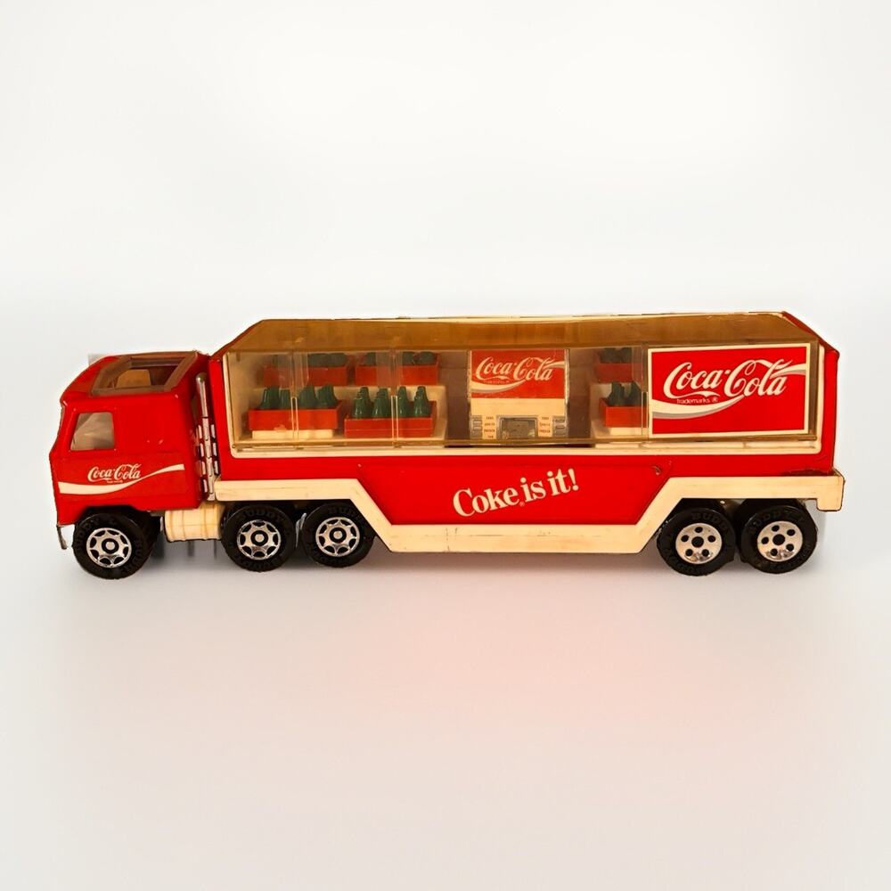 Vintage 1980 Buddy L Coca Cola Mack Delivery Truck Coke Bottles Vending Machine